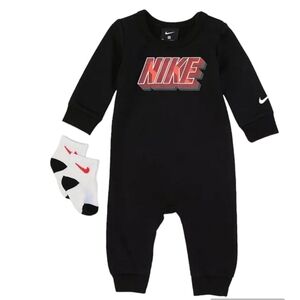 Nike Baby Boys Block Logo Coverall & Socks Set New with tags